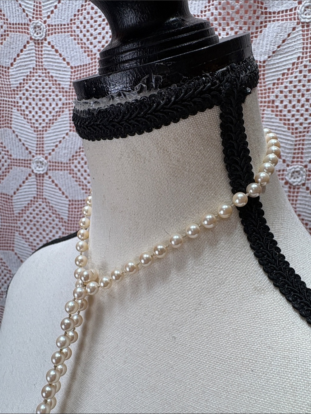 Pearl Lariat Necklace with Gold Accents - Women Jewelry - Picture 6 of 6